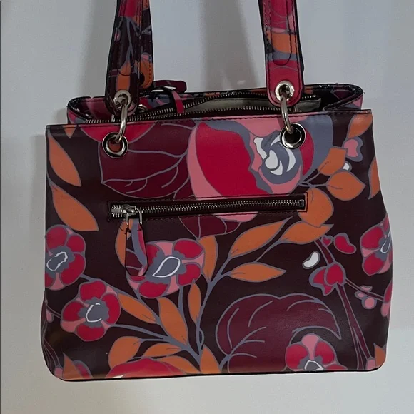 GUESS Purse - Picture 2 of 2